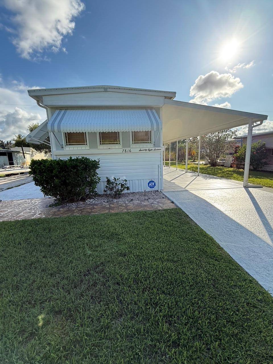 7816 SE Wren AVE, Hobe Sound, FL 33455