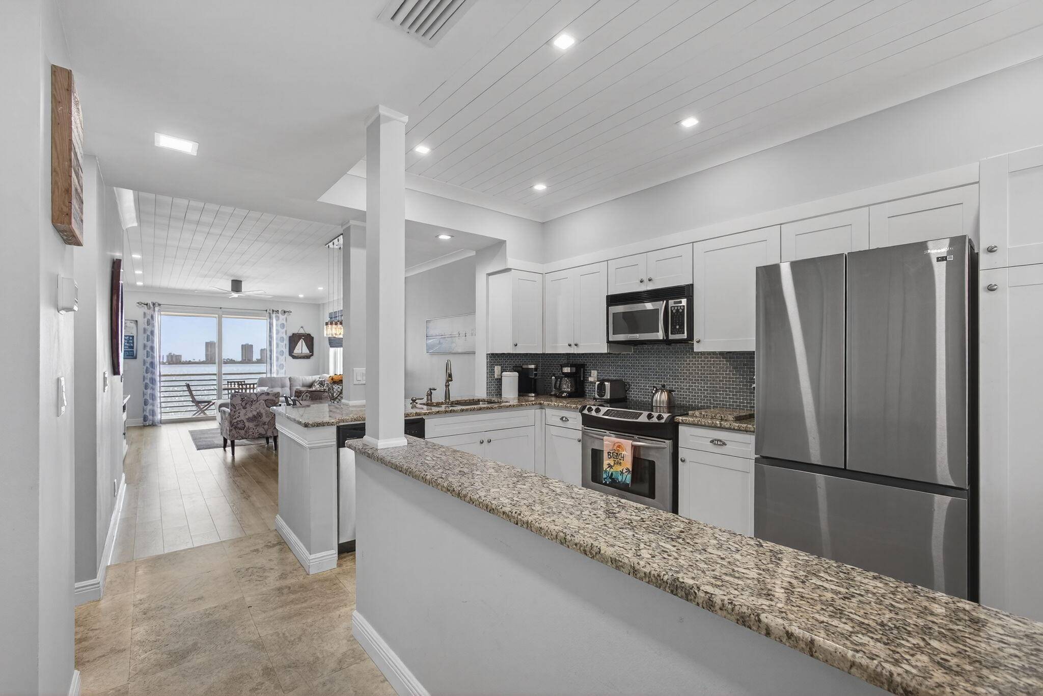 North Palm Beach, FL 33408,105 Paradise Harbour BLVD 501