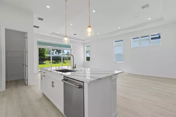 Port Saint Lucie, FL 34984,2816 SE Ashfield DR