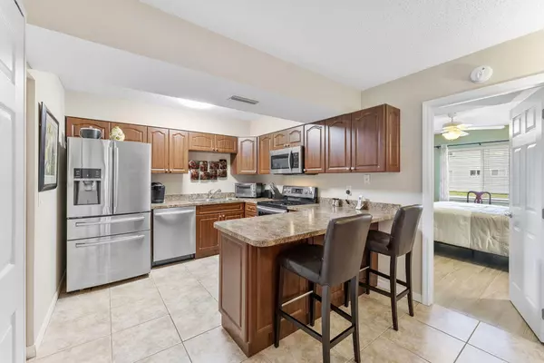 112 SE Village DR 112, Port Saint Lucie, FL 34952