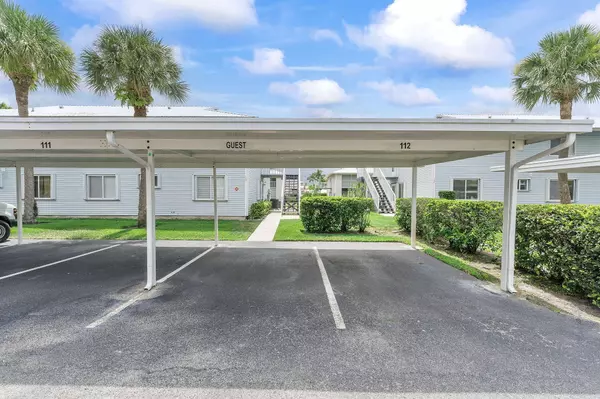 Port Saint Lucie, FL 34952,112 SE Village DR 112