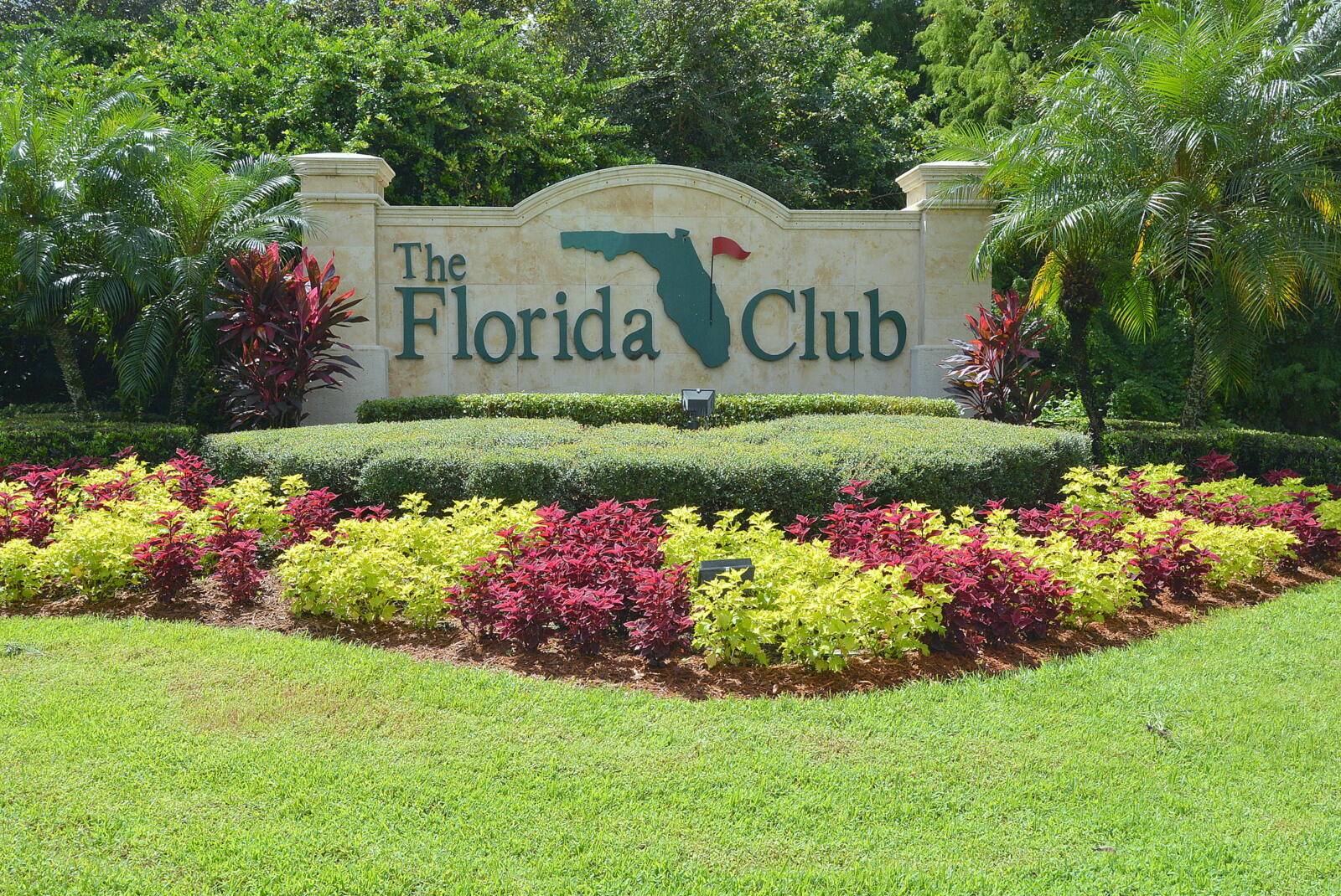 Stuart, FL 34997,715 SW Balmoral TRCE