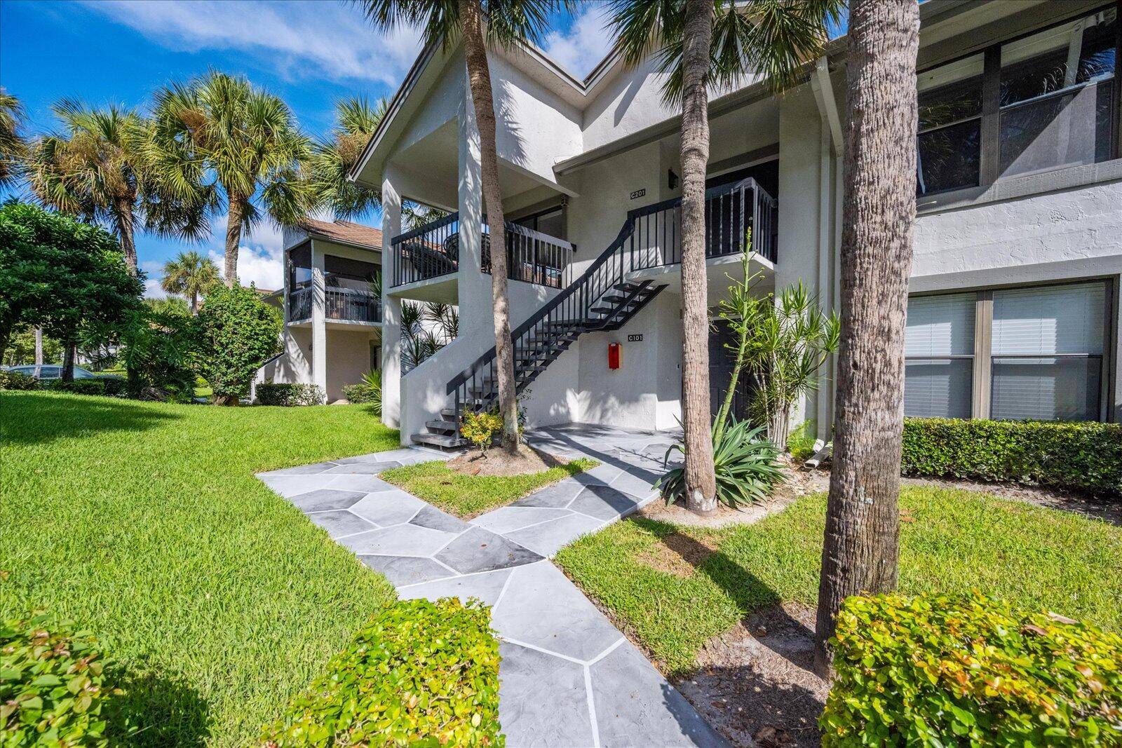 Wellington, FL 33414,11311 Pond View DR C201