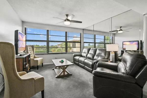 West Palm Beach, FL 33409,3507 Village BLVD 406