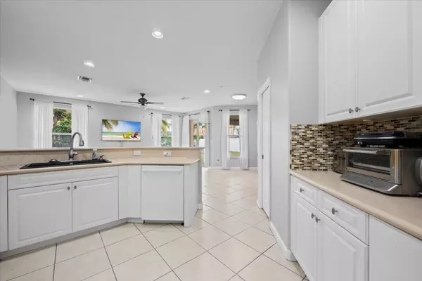 West Palm Beach, FL 33411,6678 Traveler RD