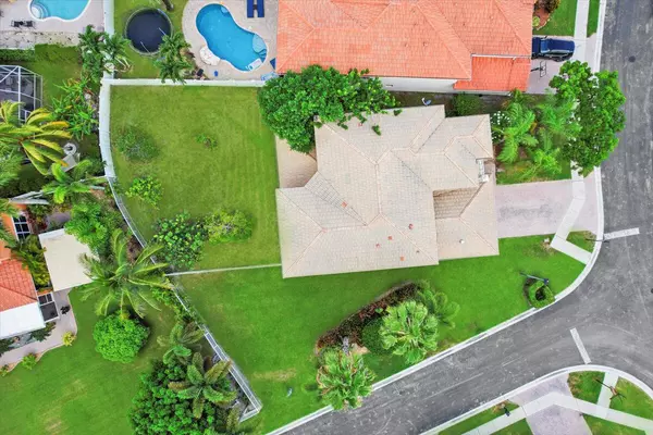 6678 Traveler RD, West Palm Beach, FL 33411