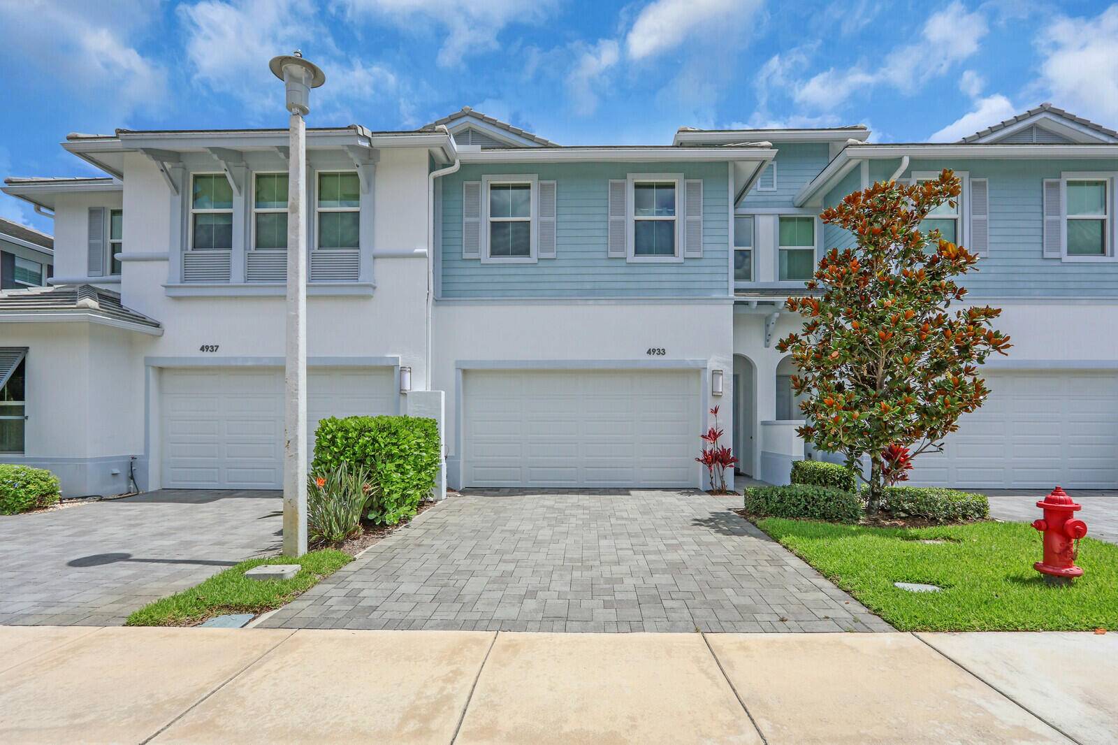 Palm Beach Gardens, FL 33418,4933 Pointe Midtown WAY