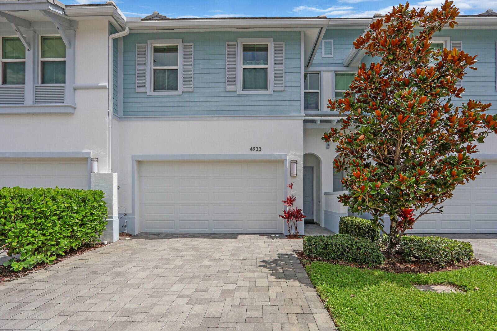 4933 Pointe Midtown WAY, Palm Beach Gardens, FL 33418
