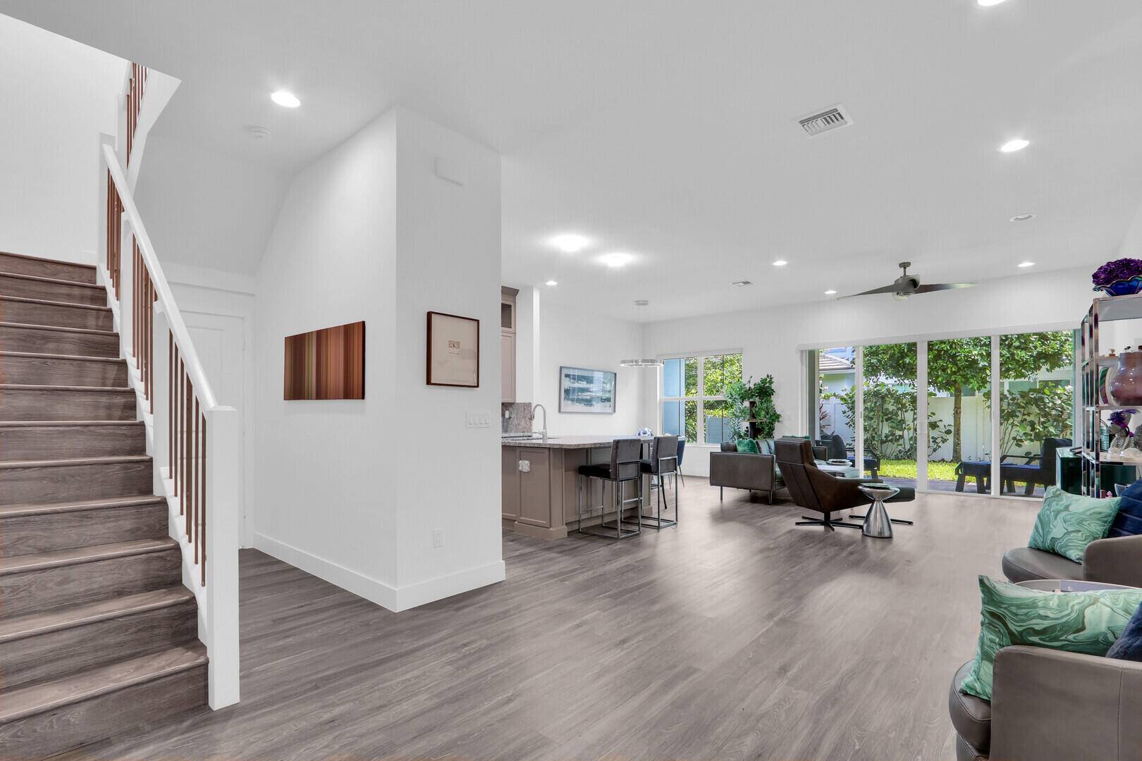 Palm Beach Gardens, FL 33418,4933 Pointe Midtown WAY