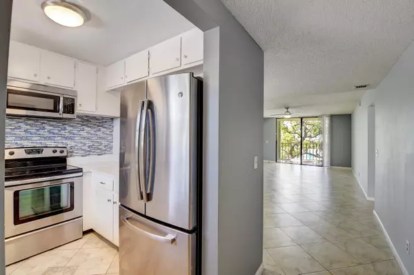 Lantana, FL 33462,890 N Federal HWY 206