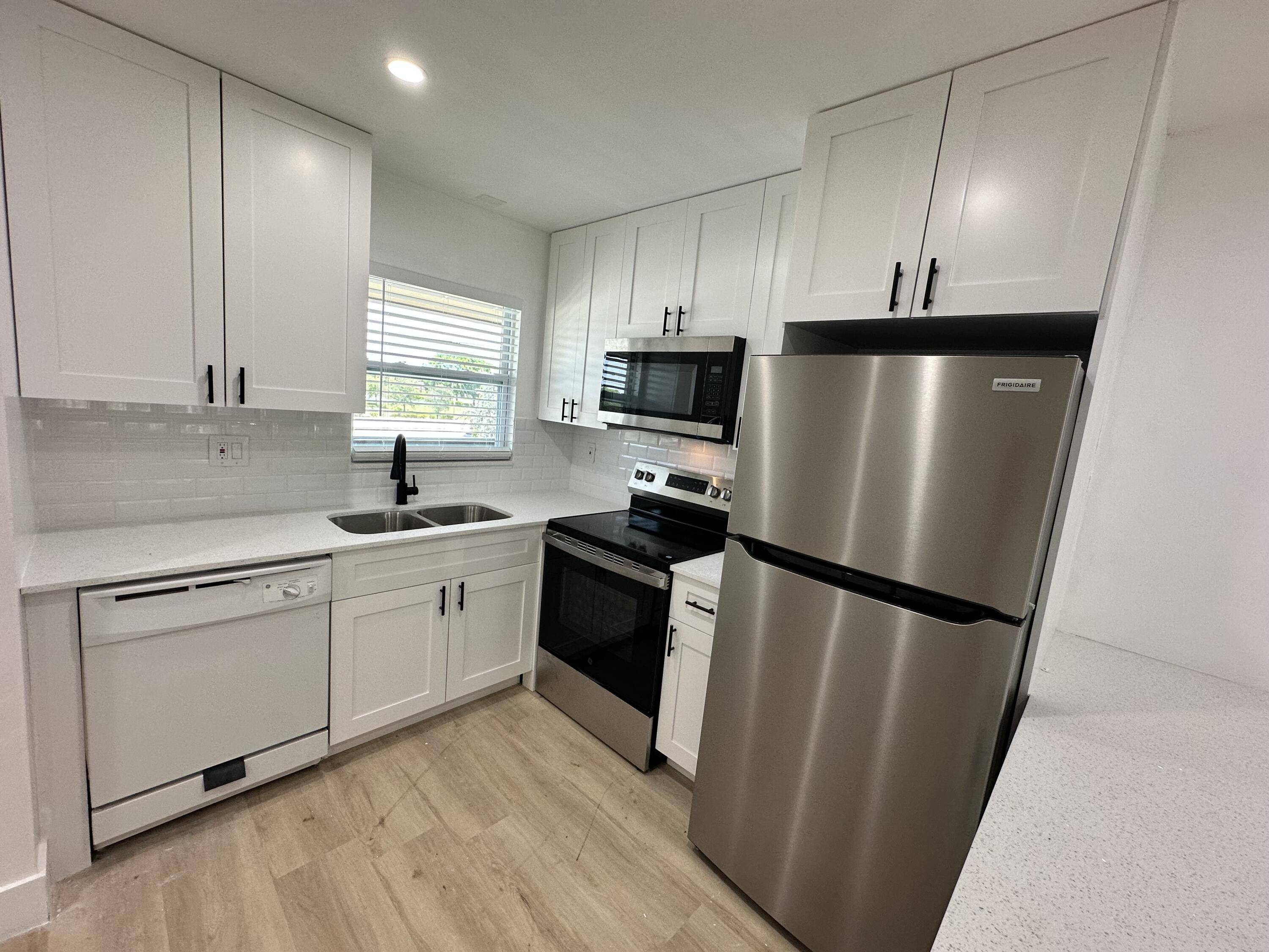 Delray Beach, FL 33445,2755 W Atlantic AVE 212a
