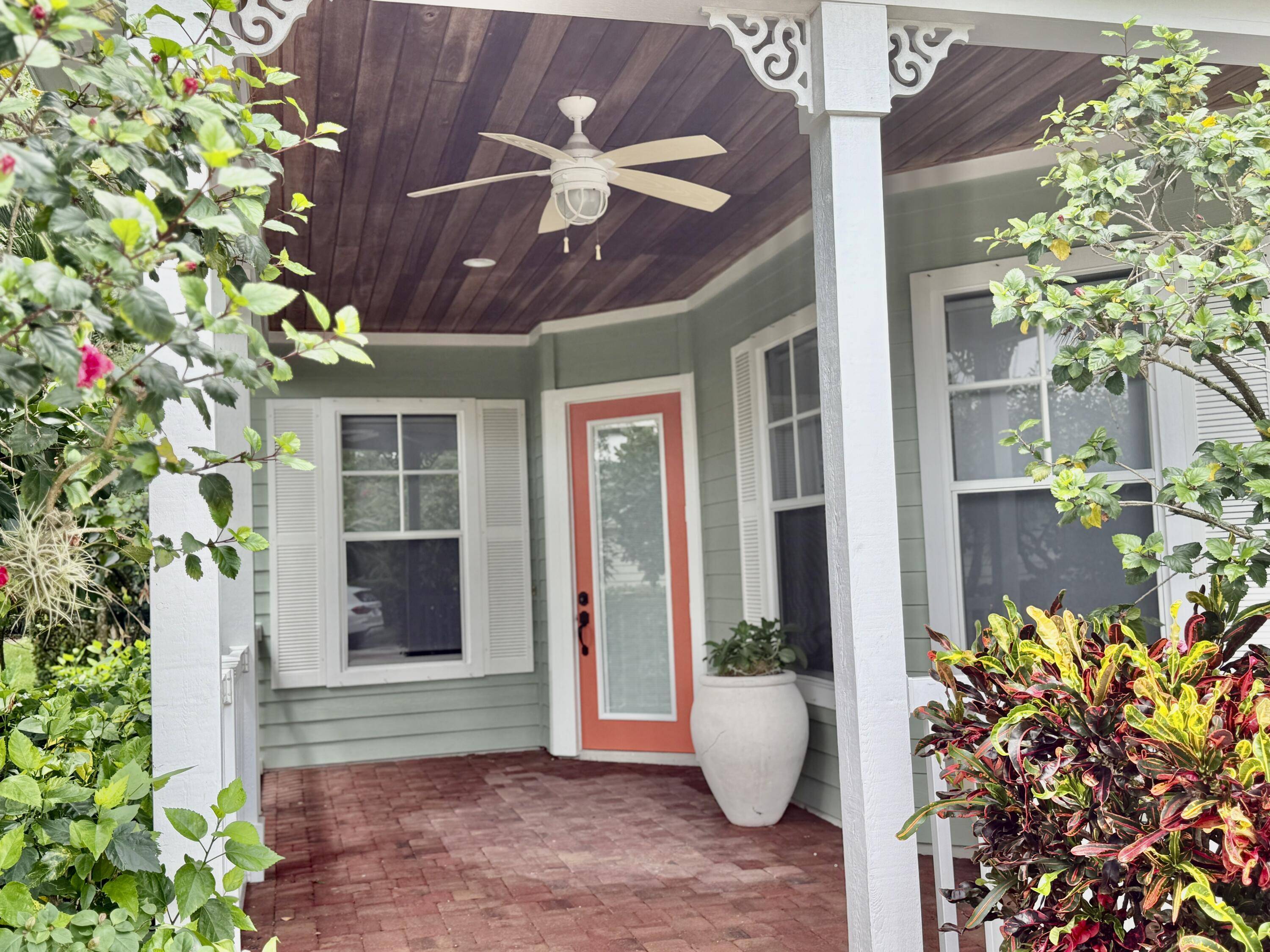 Port Saint Lucie, FL 34983,404 NE Ginger Lily PL
