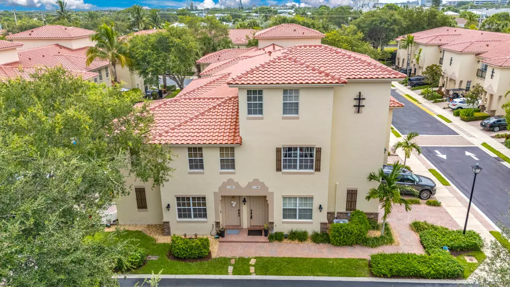Delray Beach, FL 33444,115 S Longport CIR A2