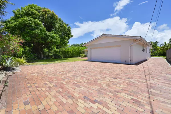 North Palm Beach, FL 33408,709 Pelican WAY