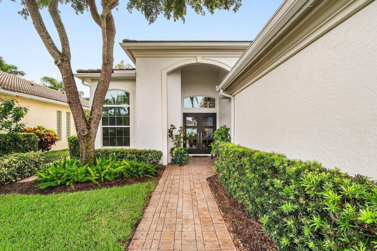 Palm Beach Gardens, FL 33418,11 Laguna CT