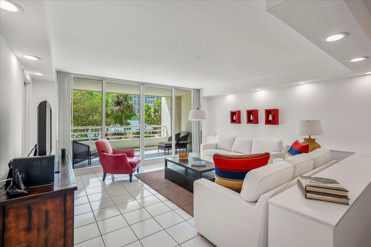 Boca Raton, FL 33431,4201 N Ocean BLVD C203