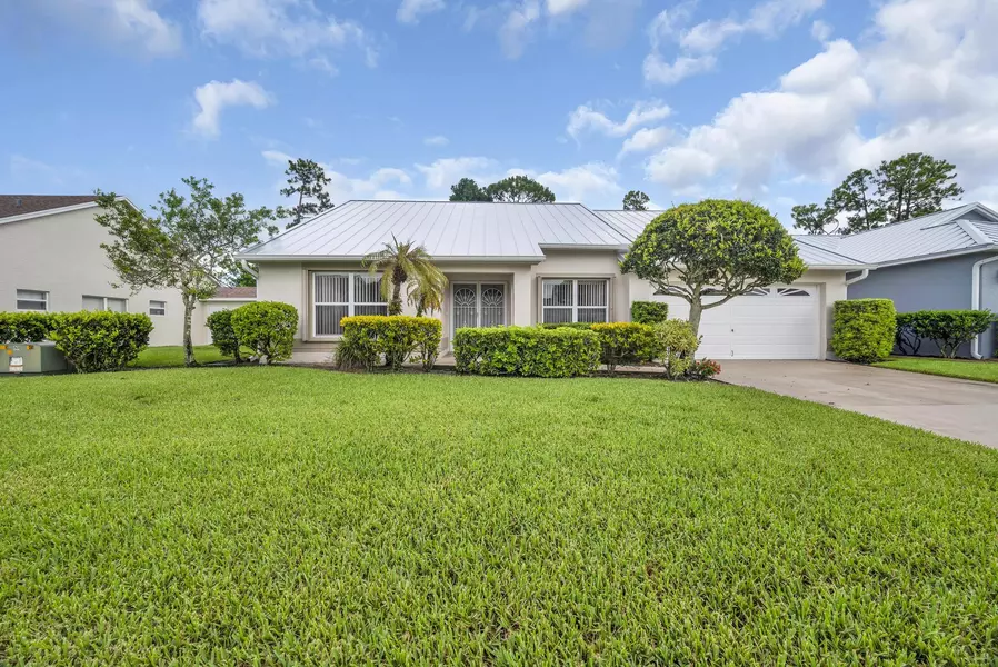 483 NW Casanova CIR, Port Saint Lucie, FL 34986