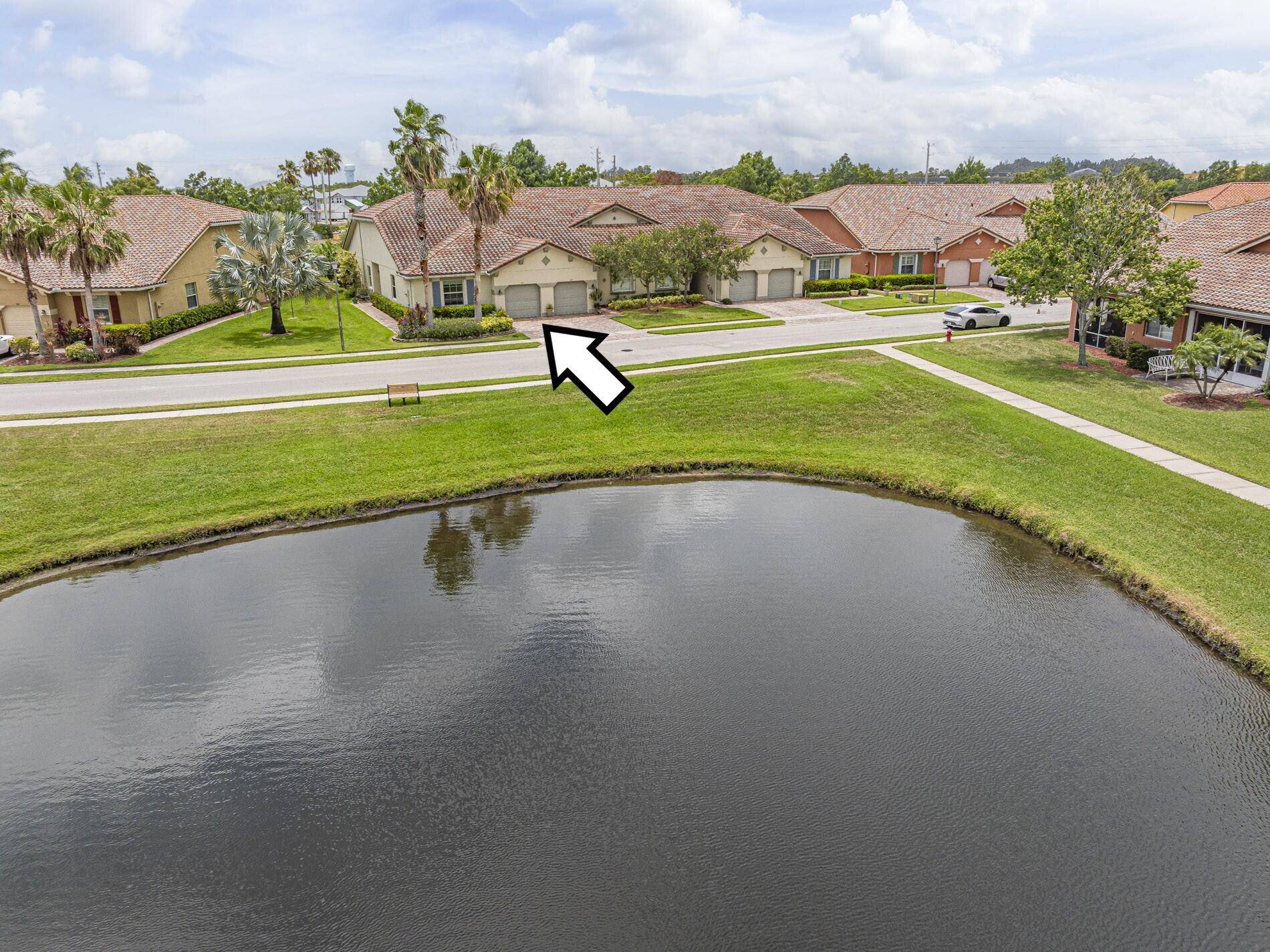 Vero Beach, FL 32966,6325 Oxford CIR 101