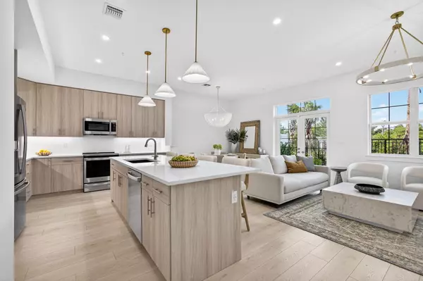 140 Water Pointe PL 13, Jupiter, FL 33477