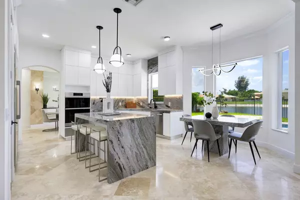 6484 Paradise CV, West Palm Beach, FL 33411