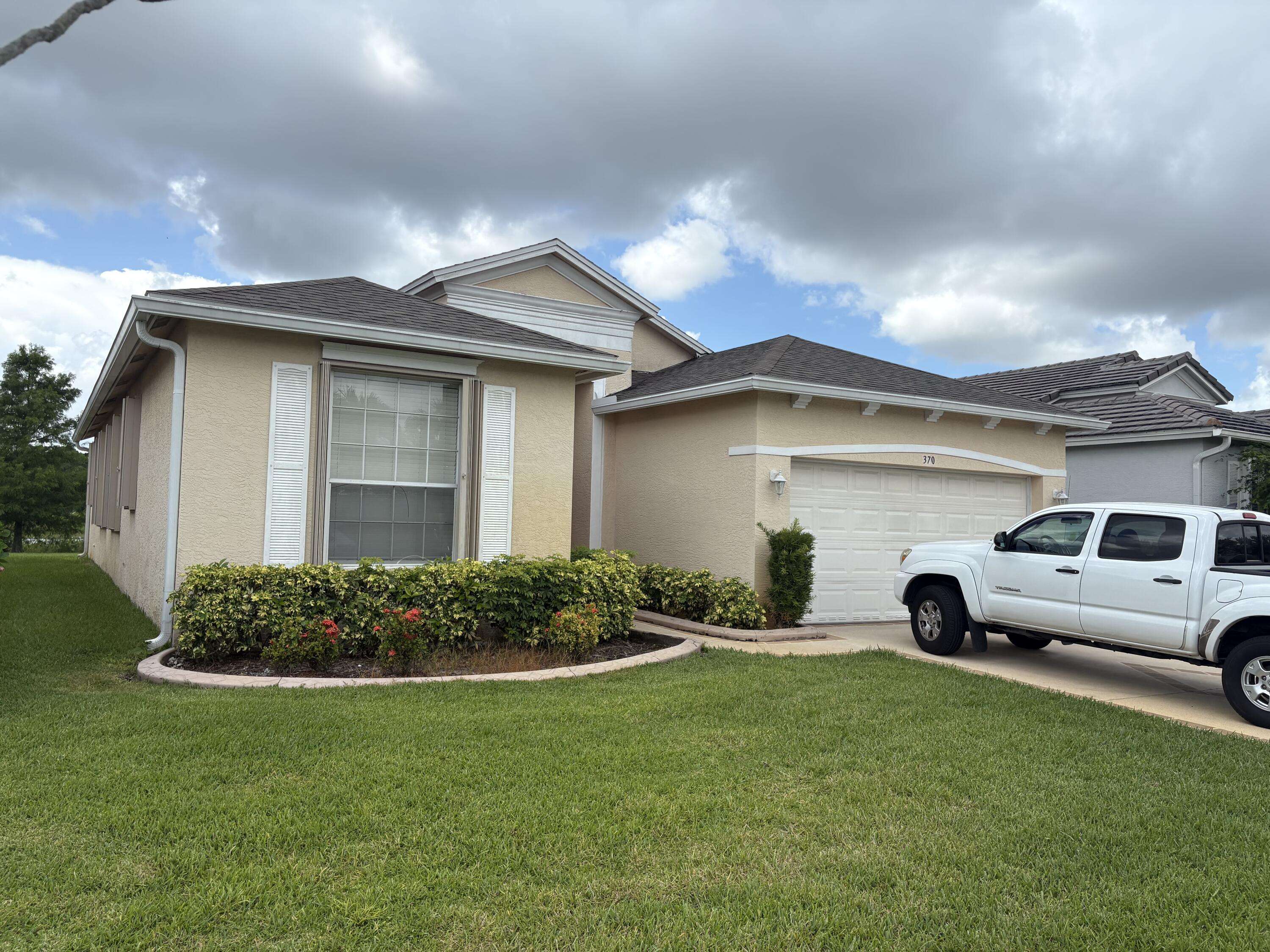 Port Saint Lucie, FL 34986,370 SW North Shore BLVD