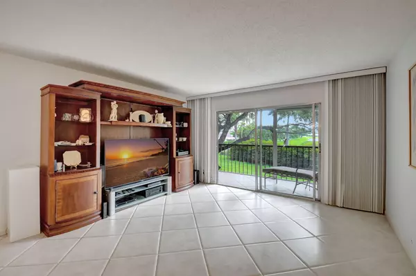 Delray Beach, FL 33446,14376 Amberly LN 207