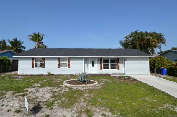 5447 SE 51st DR, Stuart, FL 34997