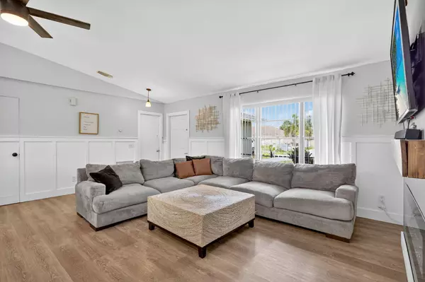 Port Saint Lucie, FL 34983,356 NW Hibiscus ST