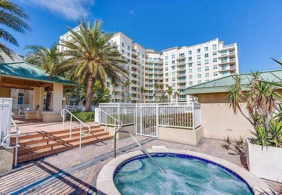 Boynton Beach, FL 33435,450 N Federal HWY 605