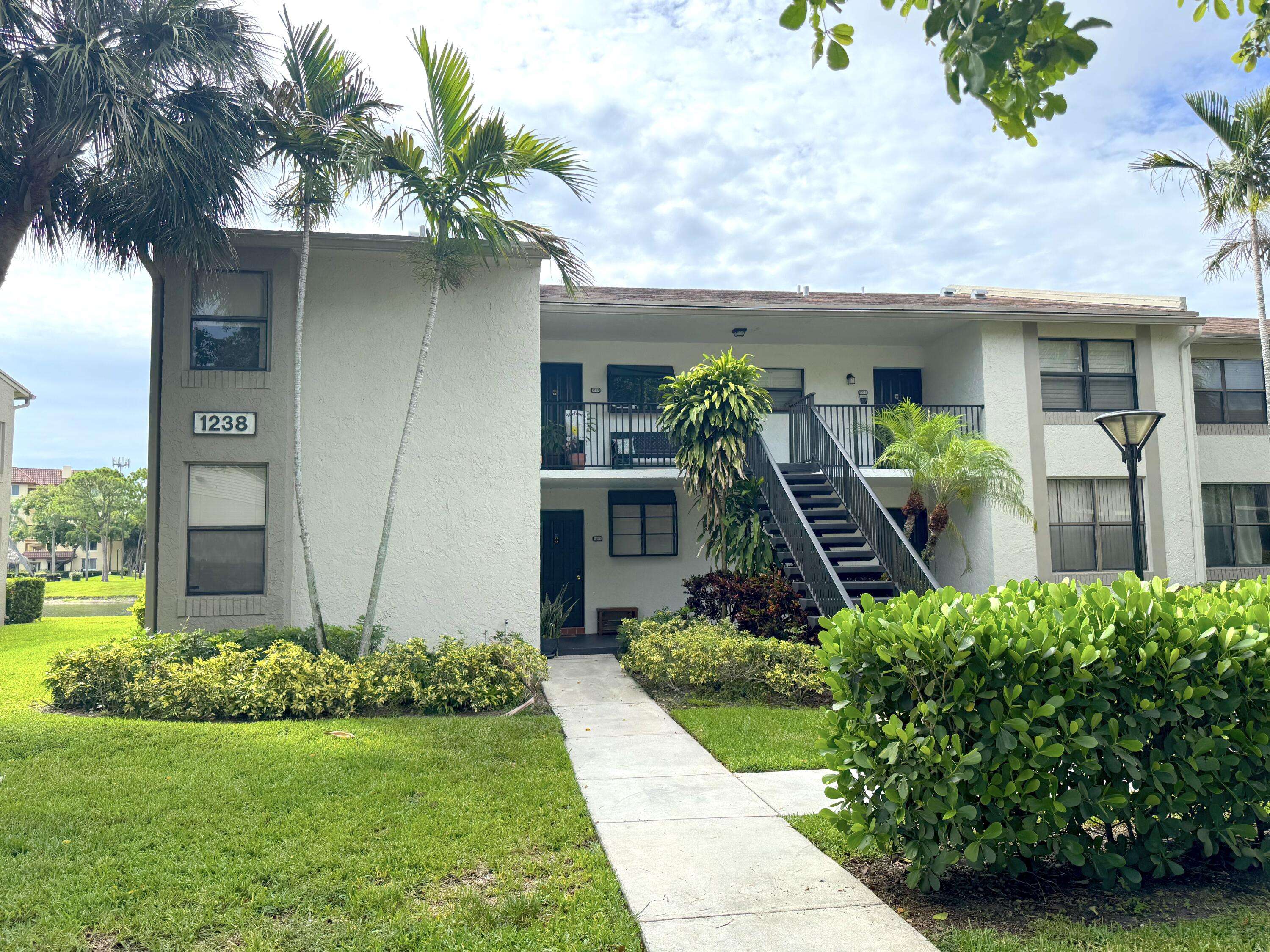 Deerfield Beach, FL 33442,1238 S Military TRL 1211