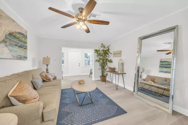 Jensen Beach, FL 34957,1574 NE Arch Ave AVE