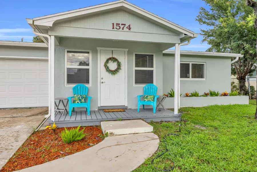 1574 NE Arch Ave AVE, Jensen Beach, FL 34957