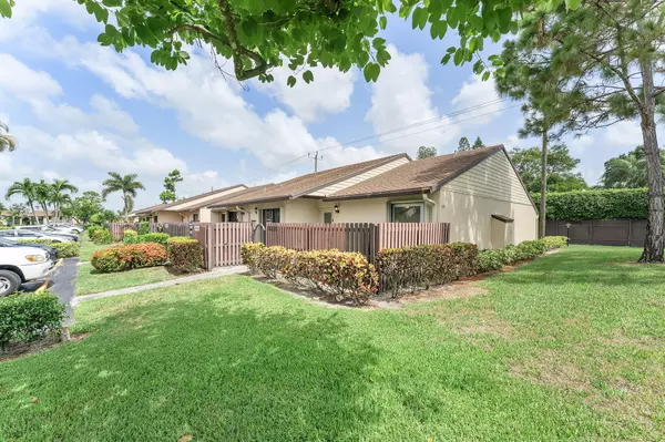 Greenacres, FL 33415,622 Sea Pine WAY H