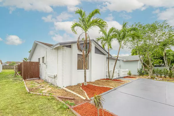 Miami Gardens, FL 33055,5100 NW 195th TER