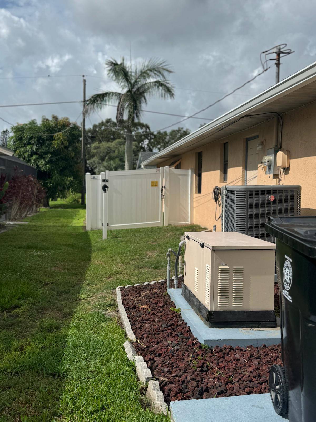 Port Saint Lucie, FL 34983,742 SE Whitehurst AVE