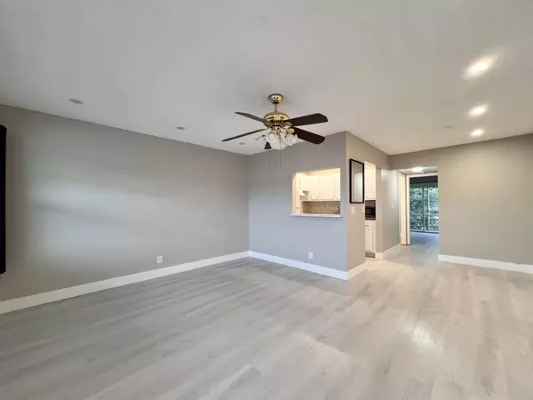 West Palm Beach, FL 33417,55 Kingswood C