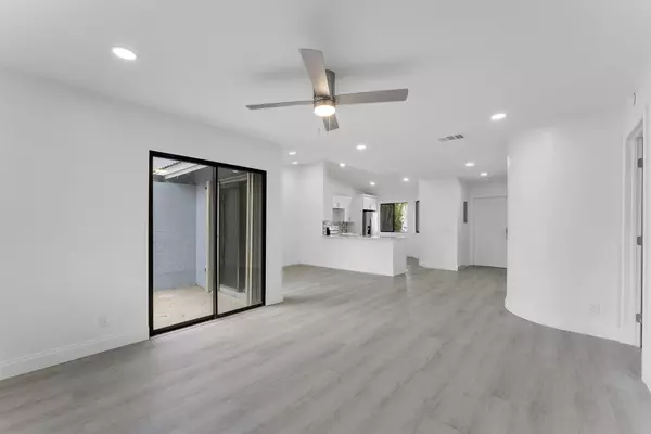 Boynton Beach, FL 33437,9905 S 61st WAY B