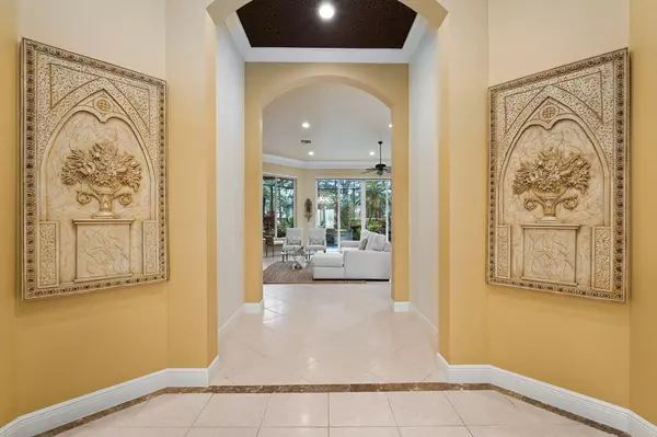 Port Saint Lucie, FL 34986,8107 Links WAY