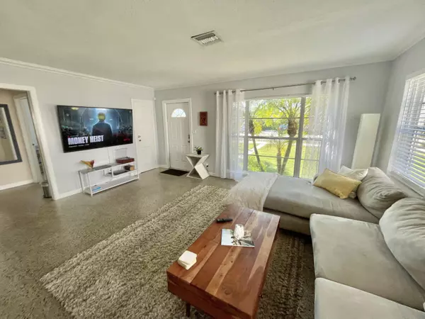 Delray Beach, FL 33483,803 NE 7th AVE
