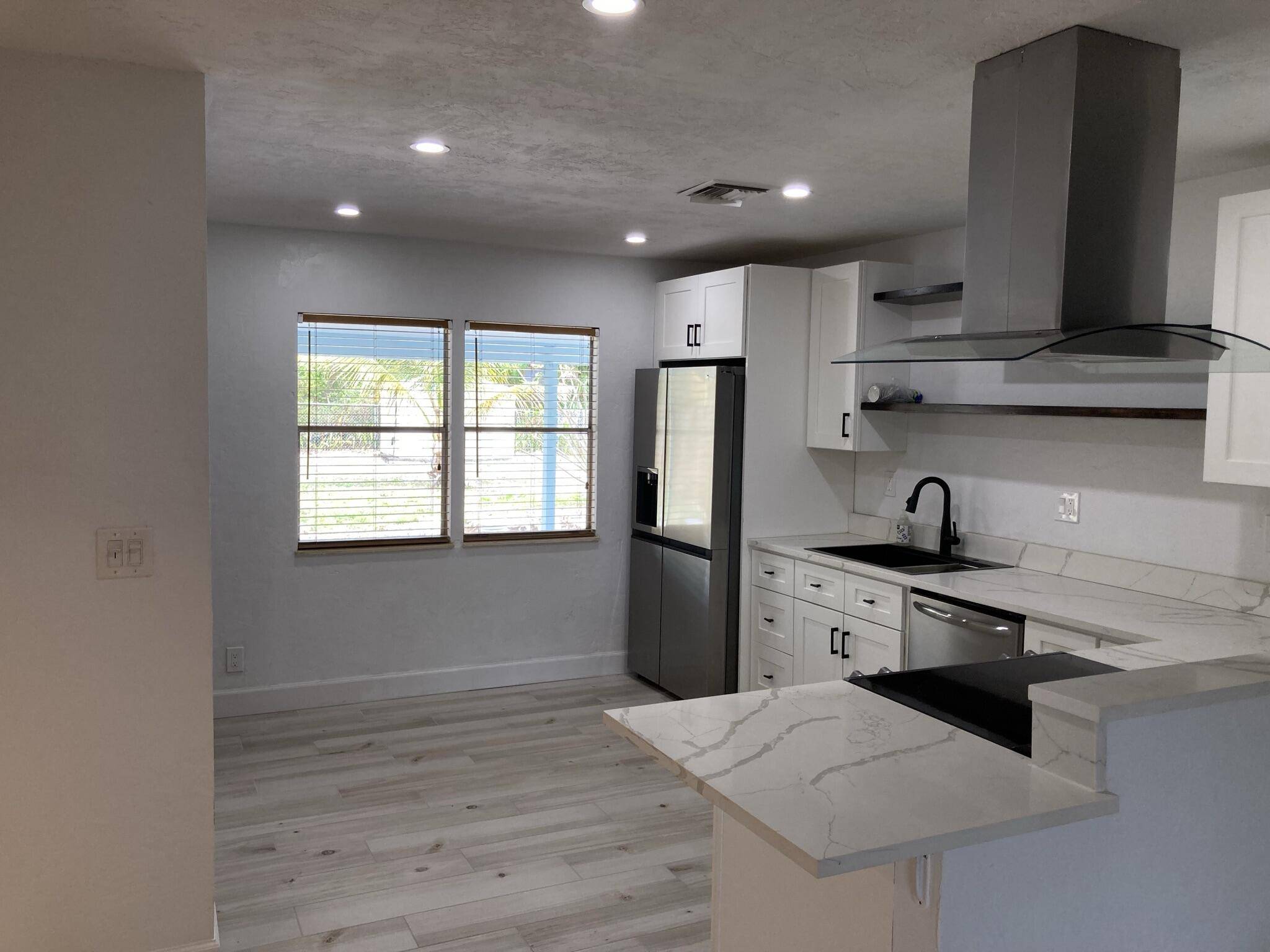 Boca Raton, FL 33487,209 Coventry ST