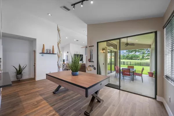 West Palm Beach, FL 33411,9453 E Fairway TER