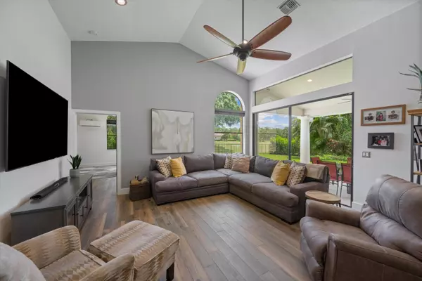 West Palm Beach, FL 33411,9453 E Fairway TER