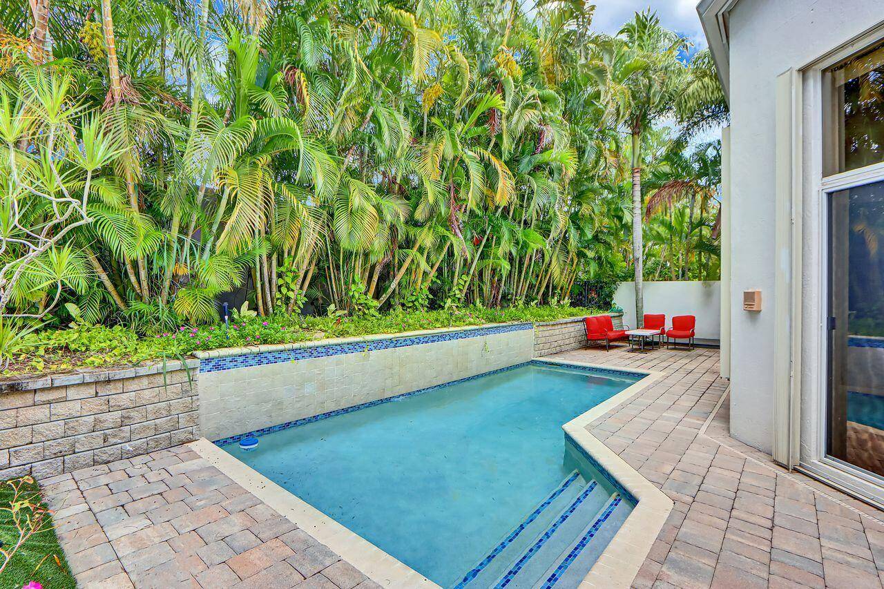 Boca Raton, FL 33496,6631 NW 43rd TER