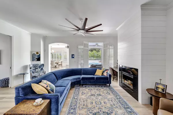 Vero Beach, FL 32967,1220 Coventry LN