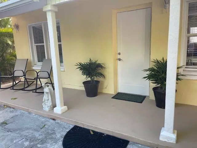 Lake Park, FL 33403,1008 2nd ST