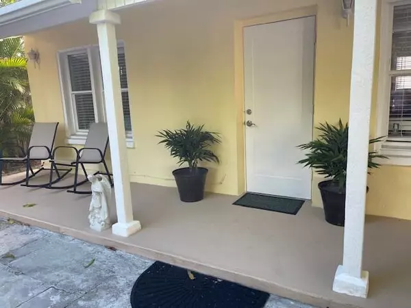 1008 2nd ST, Lake Park, FL 33403