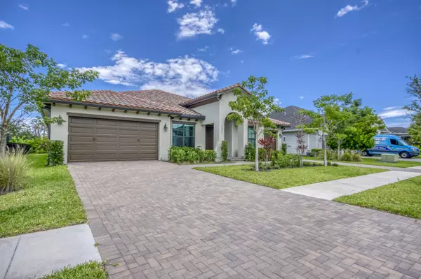 The Acreage, FL 33470,19077 Fly Rod RUN