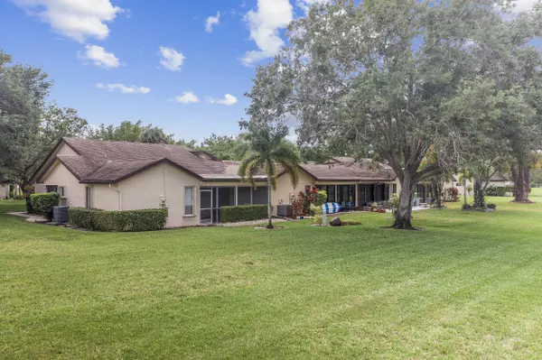 Royal Palm Beach, FL 33411,160 Ramblewood CIR