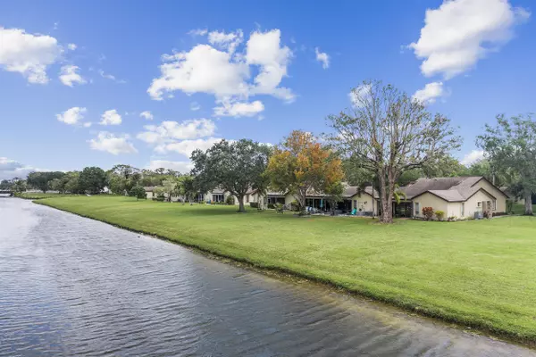 Royal Palm Beach, FL 33411,160 Ramblewood CIR