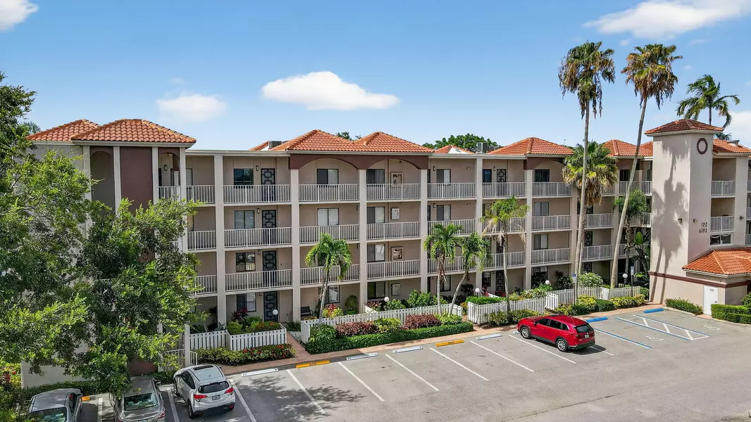 6193 Pointe Regal CIR 402, Delray Beach, FL 33484